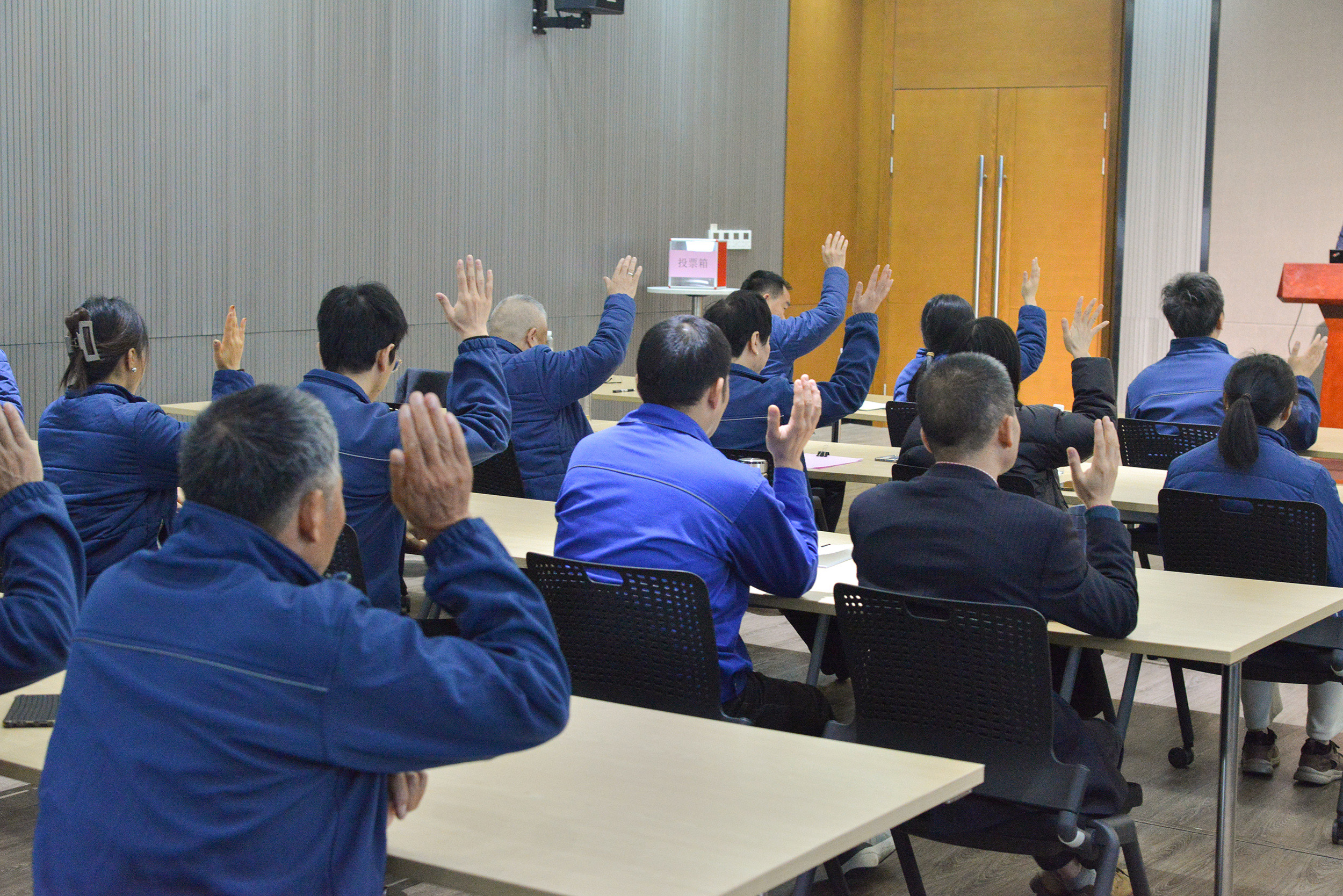共建幸福家園 同創(chuàng)美好明天——巨人集團(tuán)第十一屆職代會召開 共建幸福家園 同創(chuàng)美好明天——巨人集團(tuán)第十一屆職代會召開