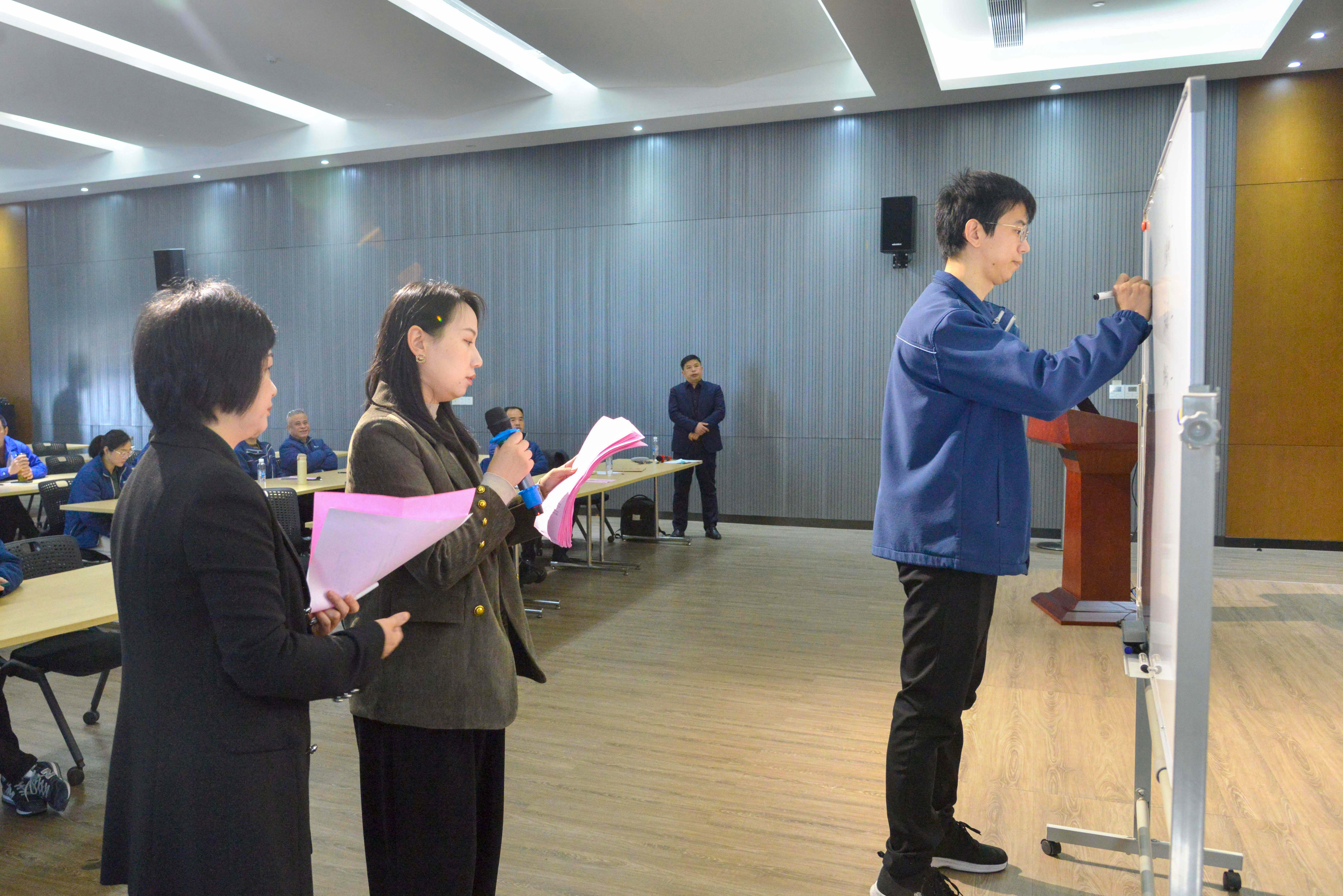 共建幸福家園 同創(chuàng)美好明天——巨人集團(tuán)第十一屆職代會召開 共建幸福家園 同創(chuàng)美好明天——巨人集團(tuán)第十一屆職代會召開