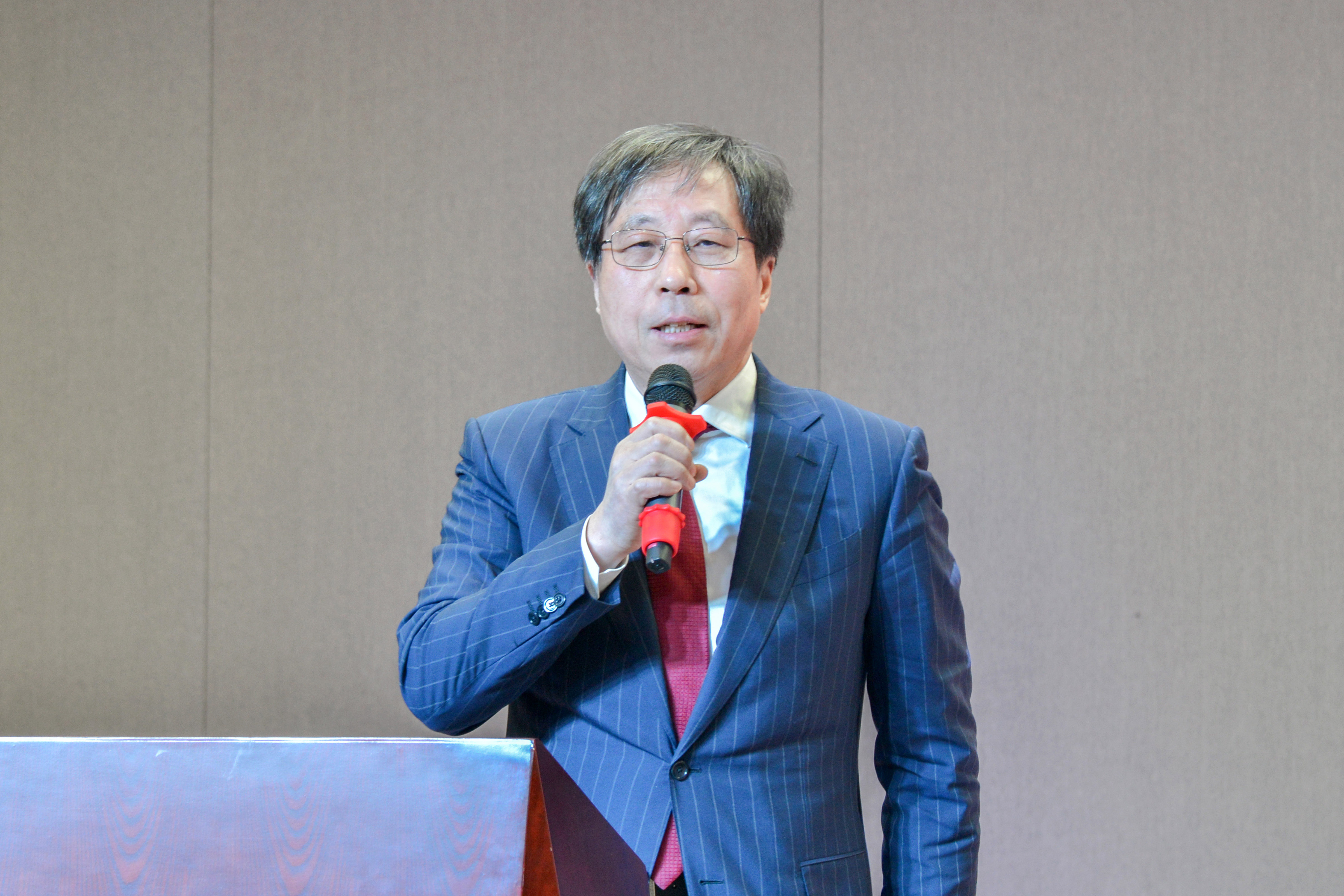 破風浪 共揚帆——巨人集團公司召開2024迎春大會 破風浪 共揚帆——巨人集團公司召開2024迎春大會